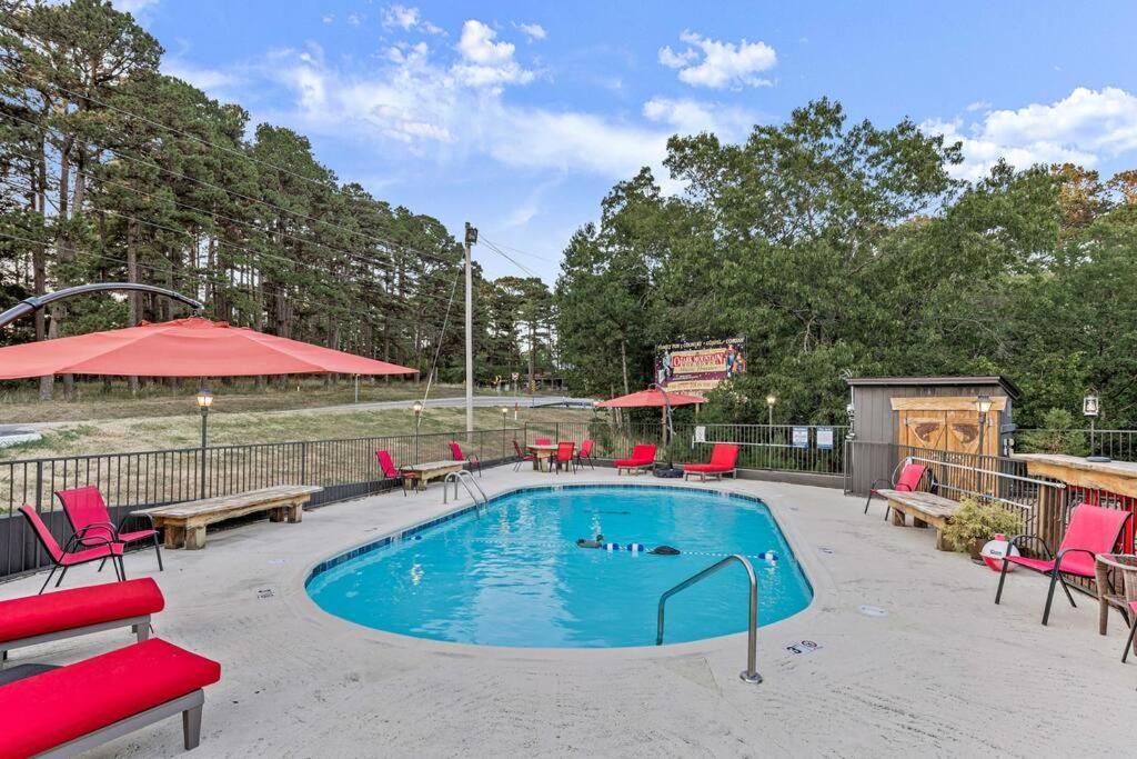 Stonegate Lodge King Bed Wifi 50 In Roku Tv Salt Water Pool Room # 101 Eureka Springs Bagian luar foto