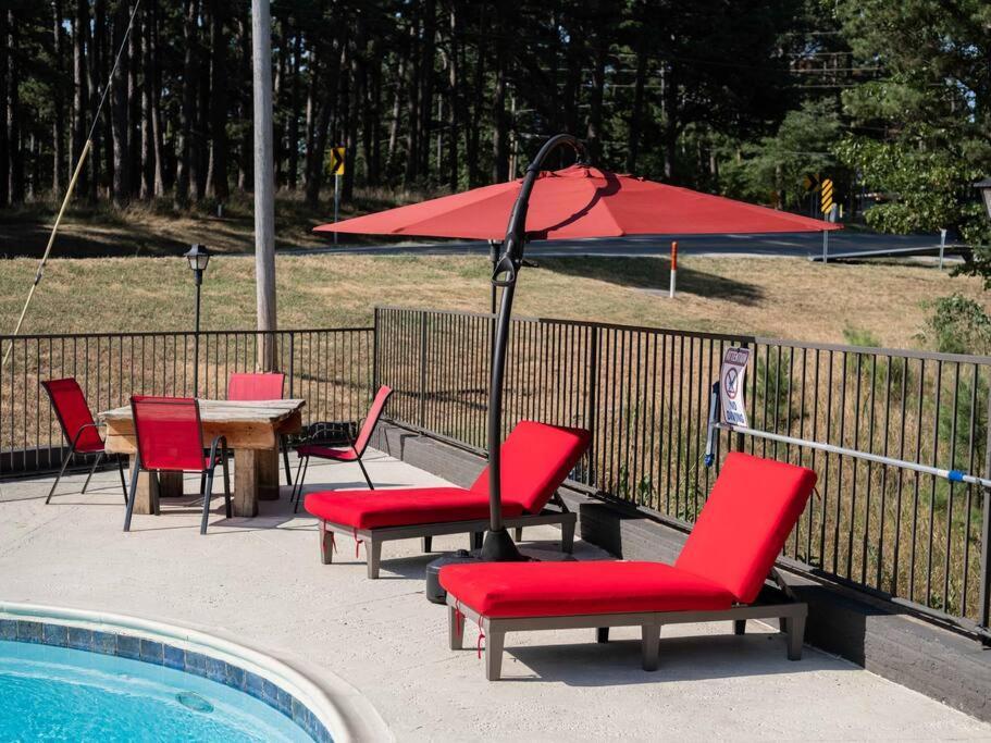 Stonegate Lodge King Bed Wifi 50 In Roku Tv Salt Water Pool Room # 101 Eureka Springs Bagian luar foto